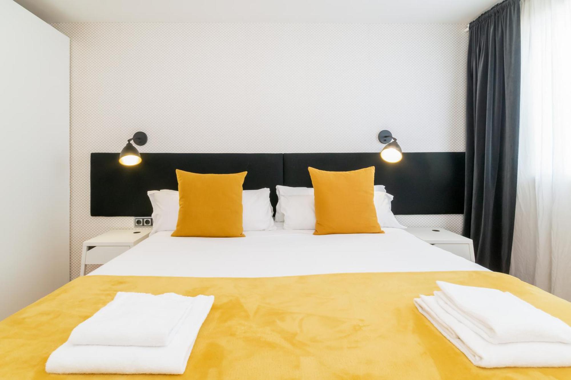 Unique Rentals - Placa Catalunya Central Apartments Barcelona Bagian luar foto